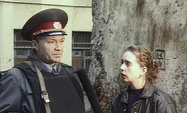 «Улицы разбитых фонарей» - кадр 6