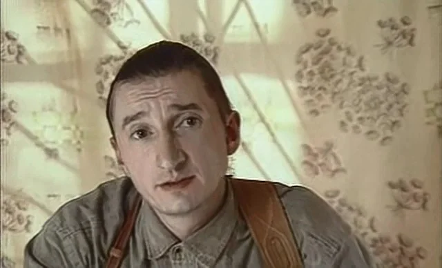 «Улицы разбитых фонарей» - кадр 9