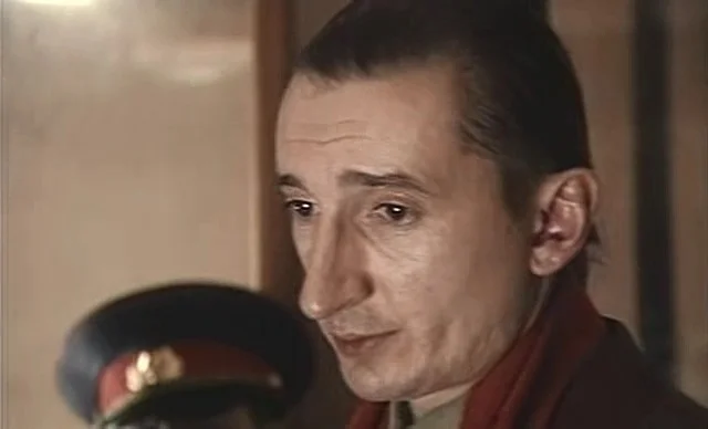 «Улицы разбитых фонарей» - кадр 5