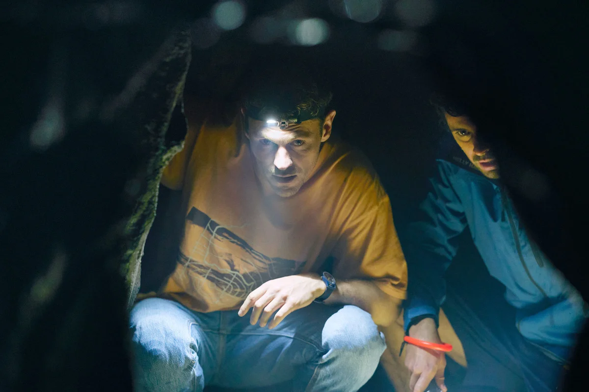 «Те, кто выжил» (The Survivors) — скриншот 1