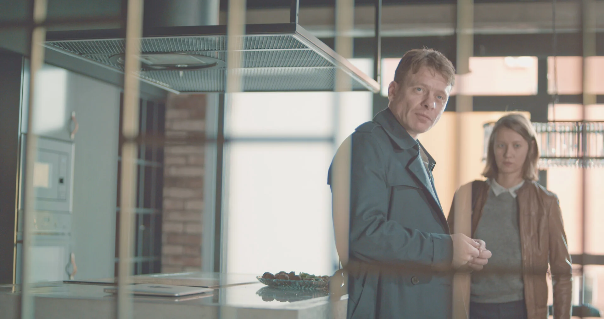 «Контакт» - кадр 1