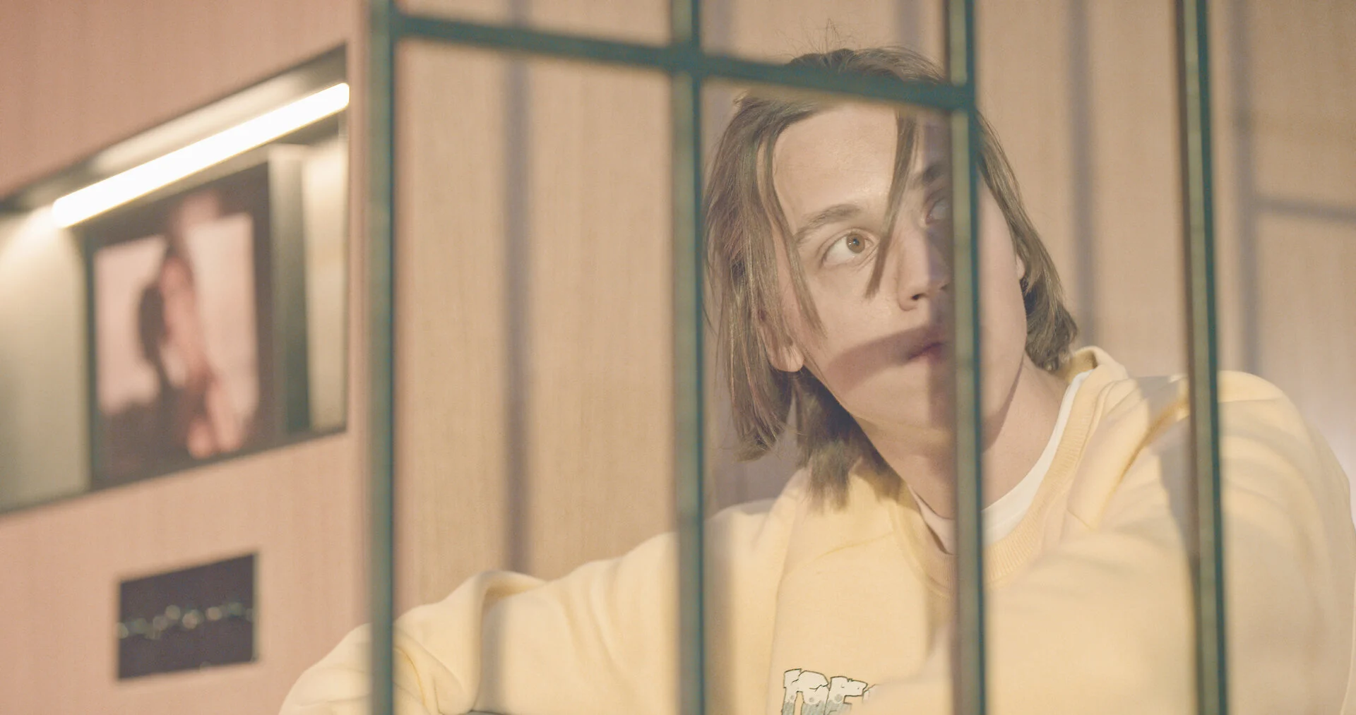 «Контакт» - кадр 3