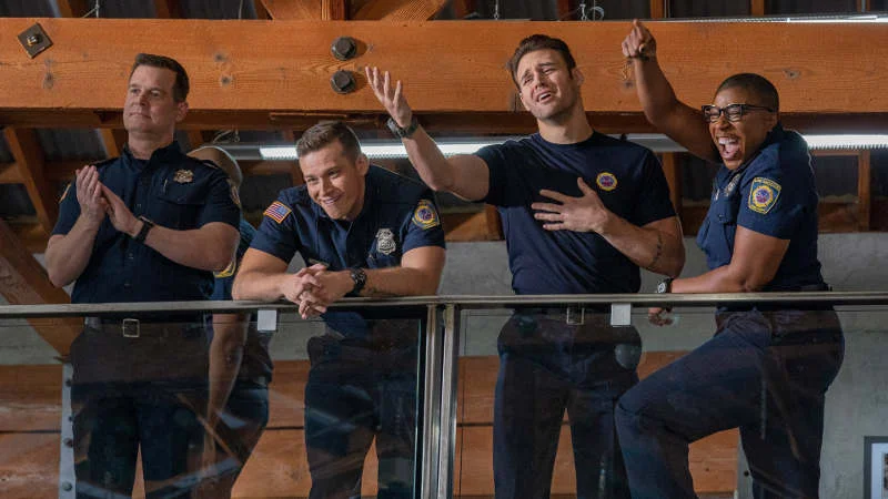 «911 служба спасения» (9-1-1) - кадр 2