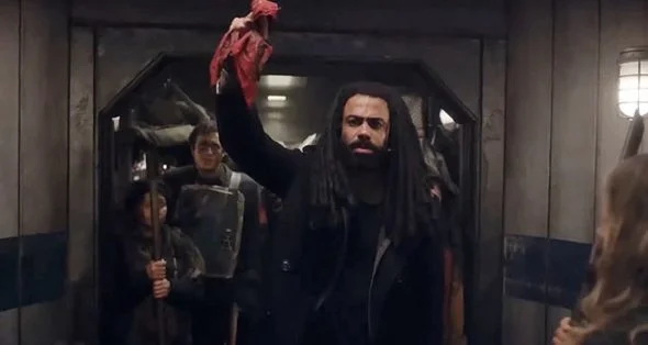 «Сквозь снег» (Snowpiercer) - кадр 3