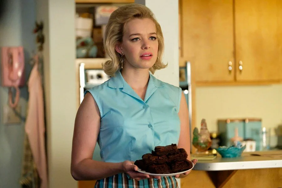 «Почему женщины убивают» (Why Women Kill) - кадр 9