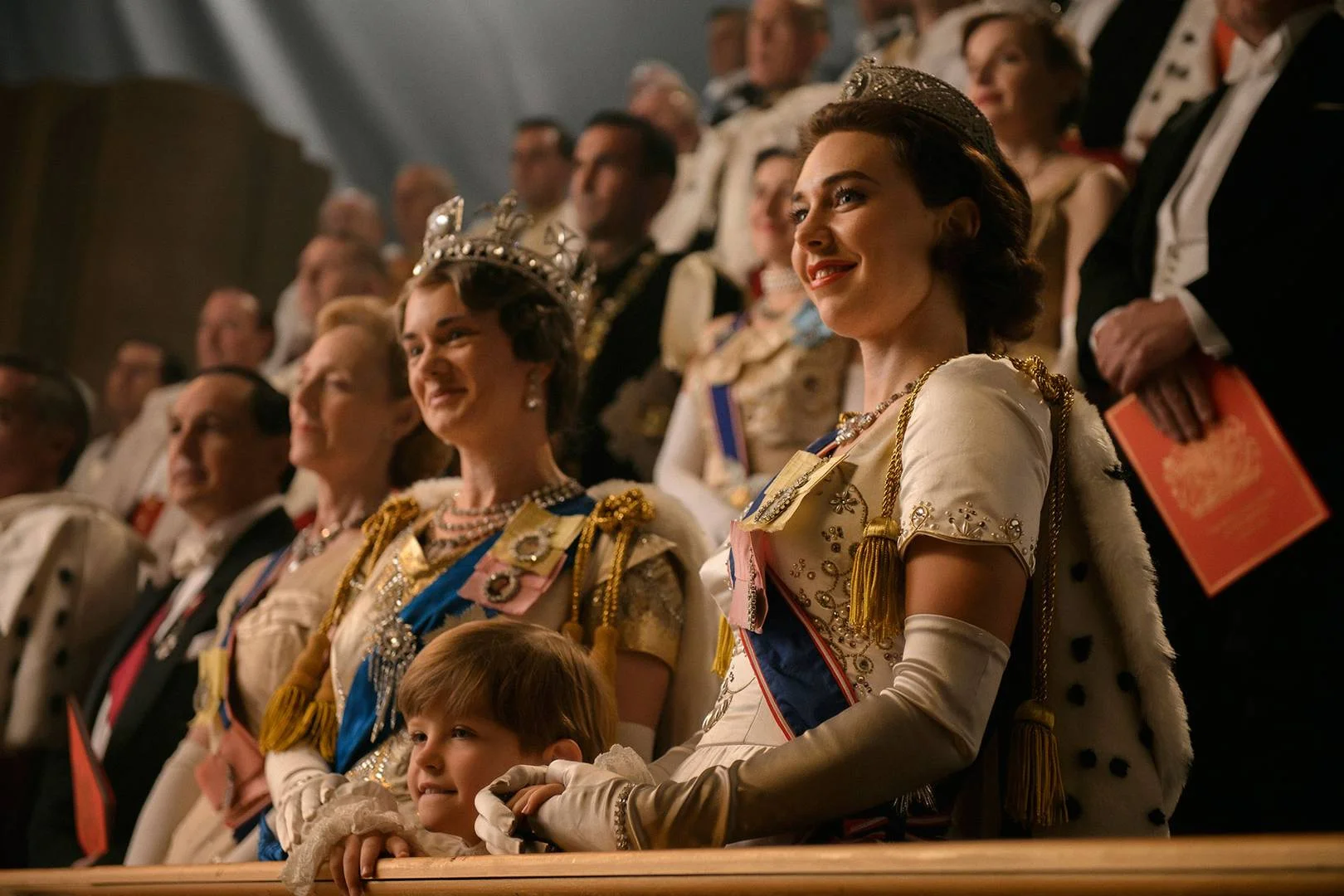 «Корона» (The Crown) - кадр 1