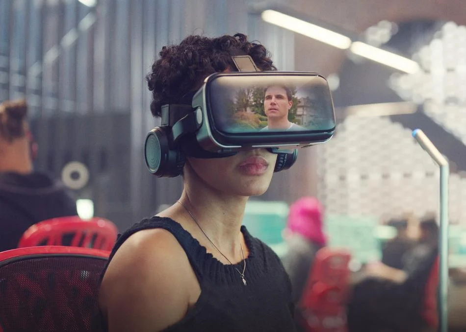 «Загрузка» (Upload) - кадр 1