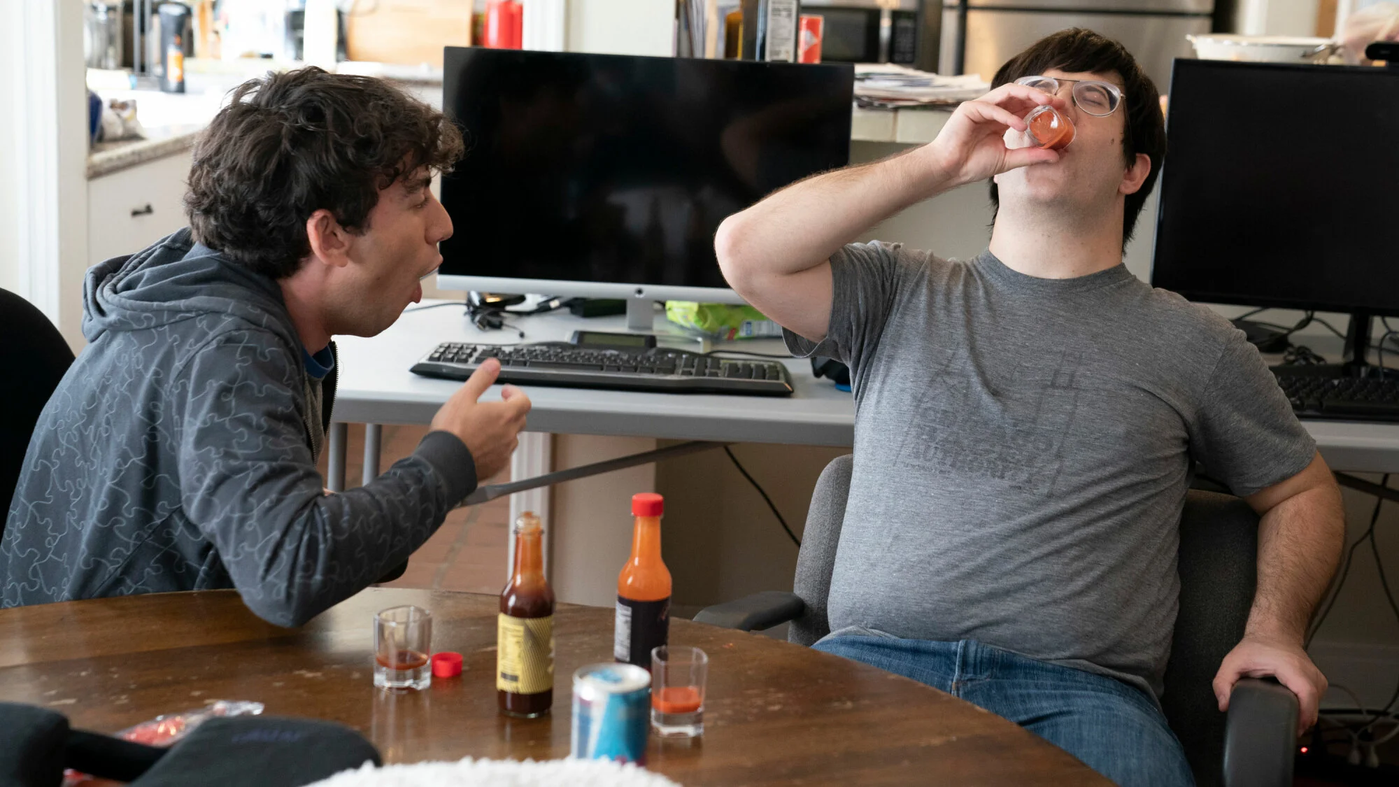 «Игроки» (Players) - кадр 1